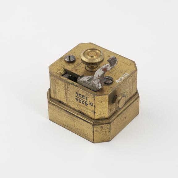 Scarificator with twelve lancets, 19th century