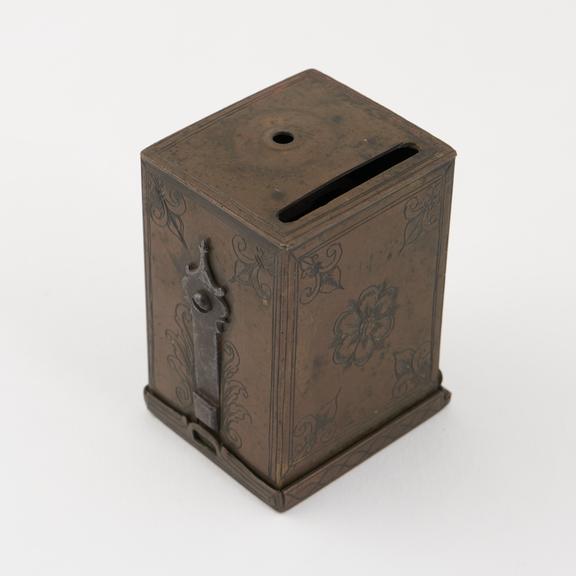 Scarificator with thirteen lancets, 17th or 18th century