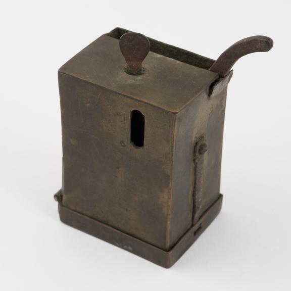 Scarificator with thirteen lancets, brass and steel, English