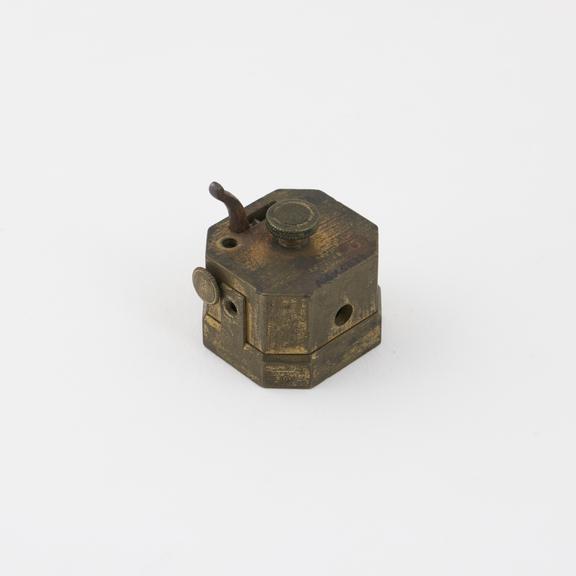 Scarificator with four lancets, made by Savigny, London