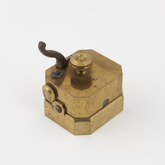 Scarificator with ten lancets, made by Simpson, 55 Strand