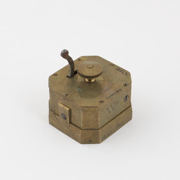 Scarificator with ten lancets, made by Savigny, London