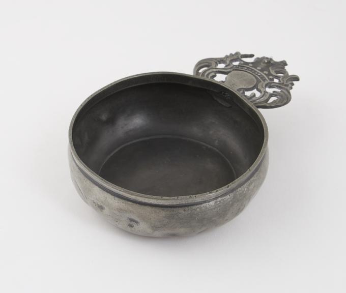 Pewter bleeding bowl, 18th or 19th century