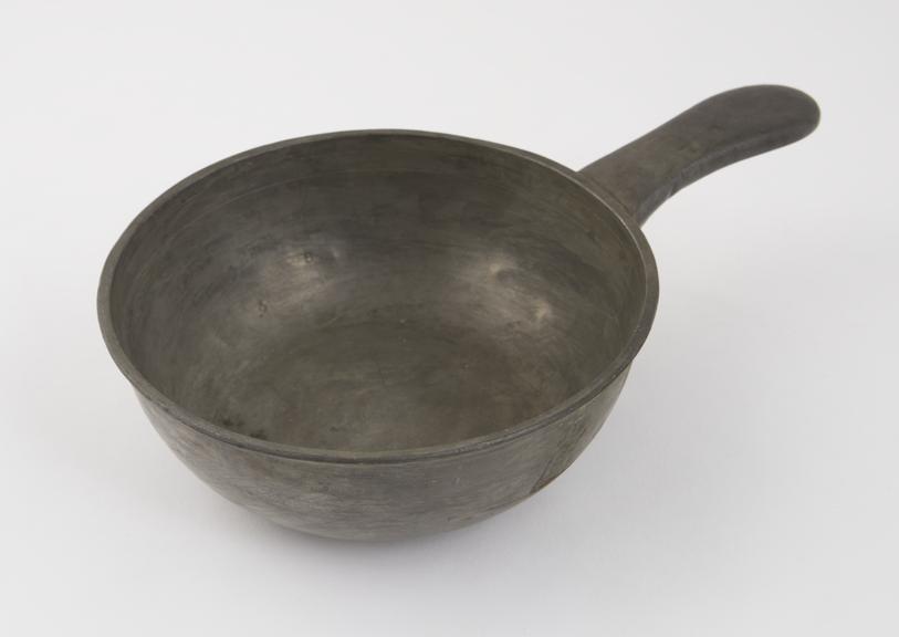 Pewter bleeding bowl, graduated, 18th or 19th century