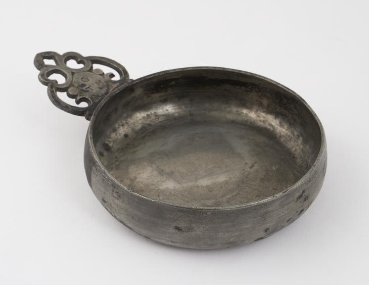 Pewter bleeding bowl, 18th or 19th century