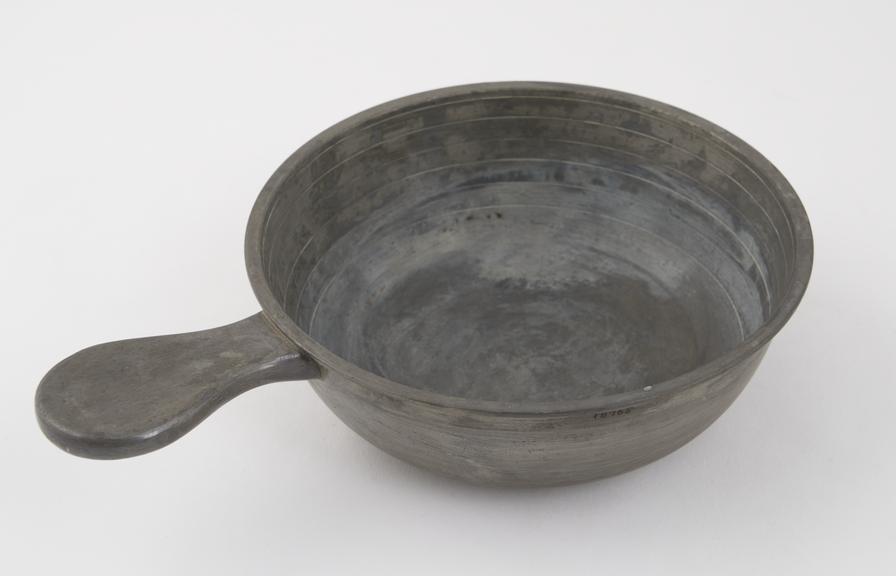 Pewter bleeding bowl, graduated, 18th or 19th century