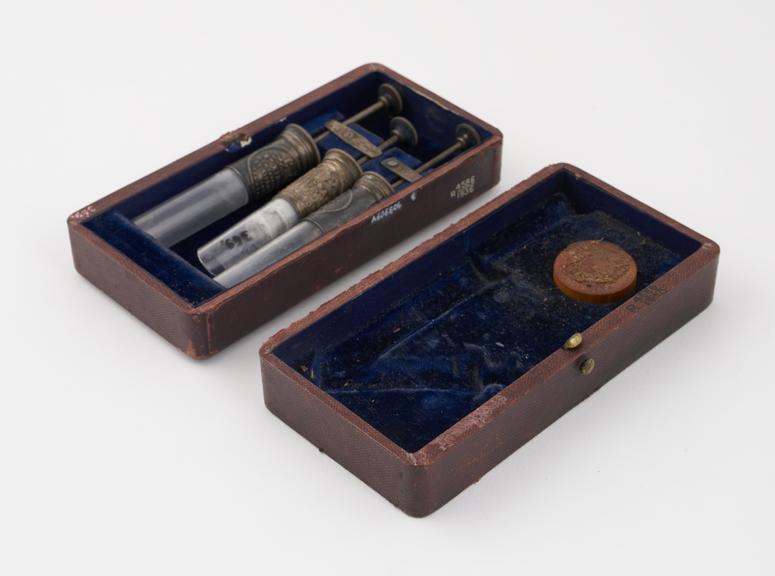 Leather covered case for mechanical leech, with accessories