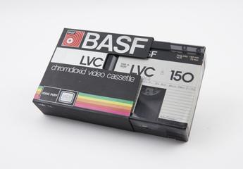 Video cassette