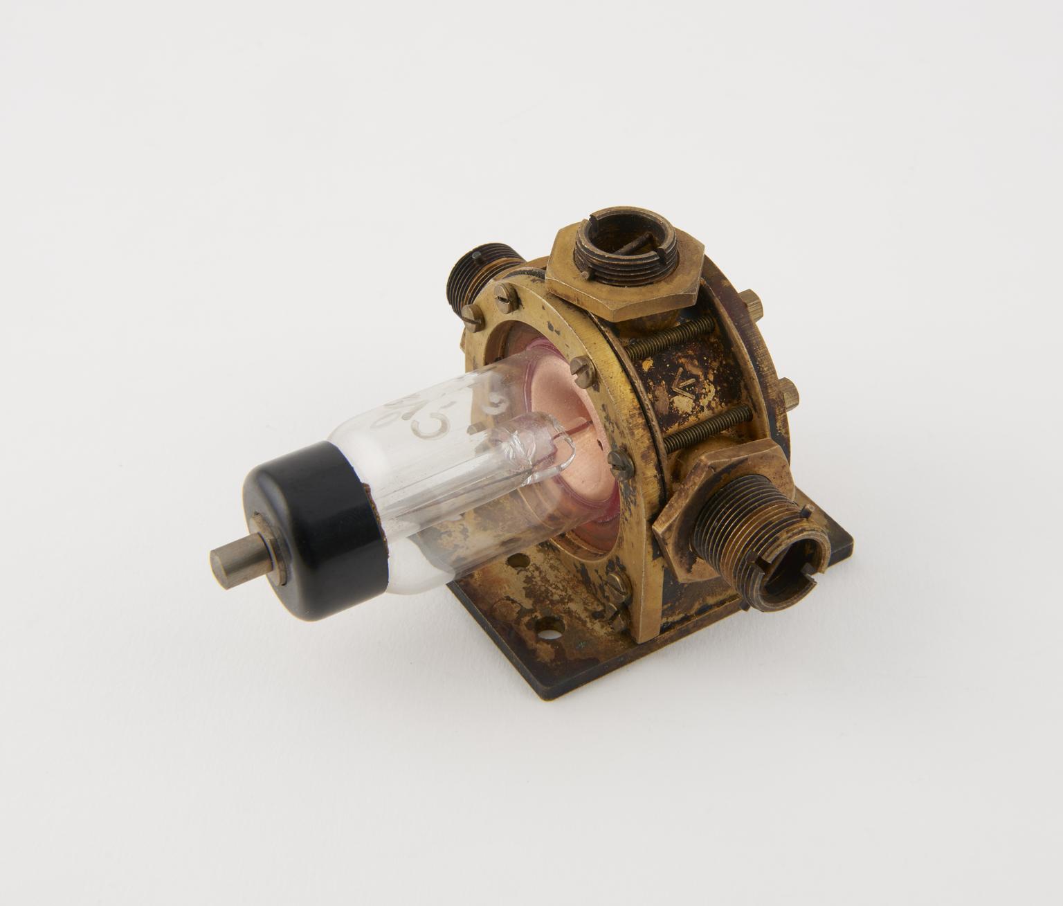 Cv181 Vacuum tube type CV210 (TR cell) | Science Museum Group Collection