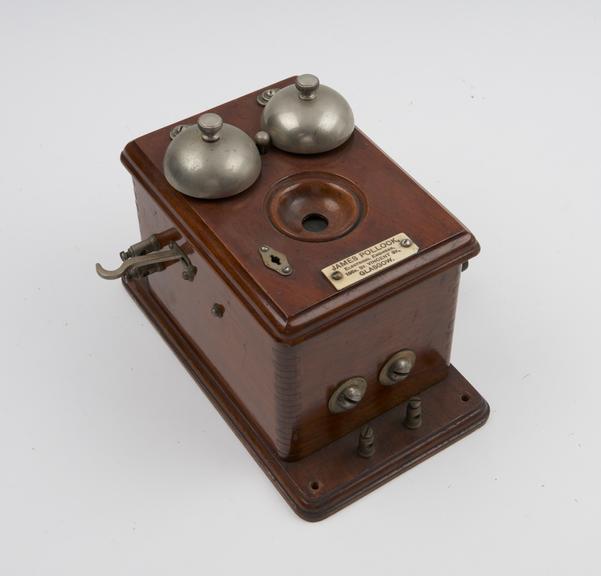 Wall instrument (made by J. Pollock) with Deckert transmitter