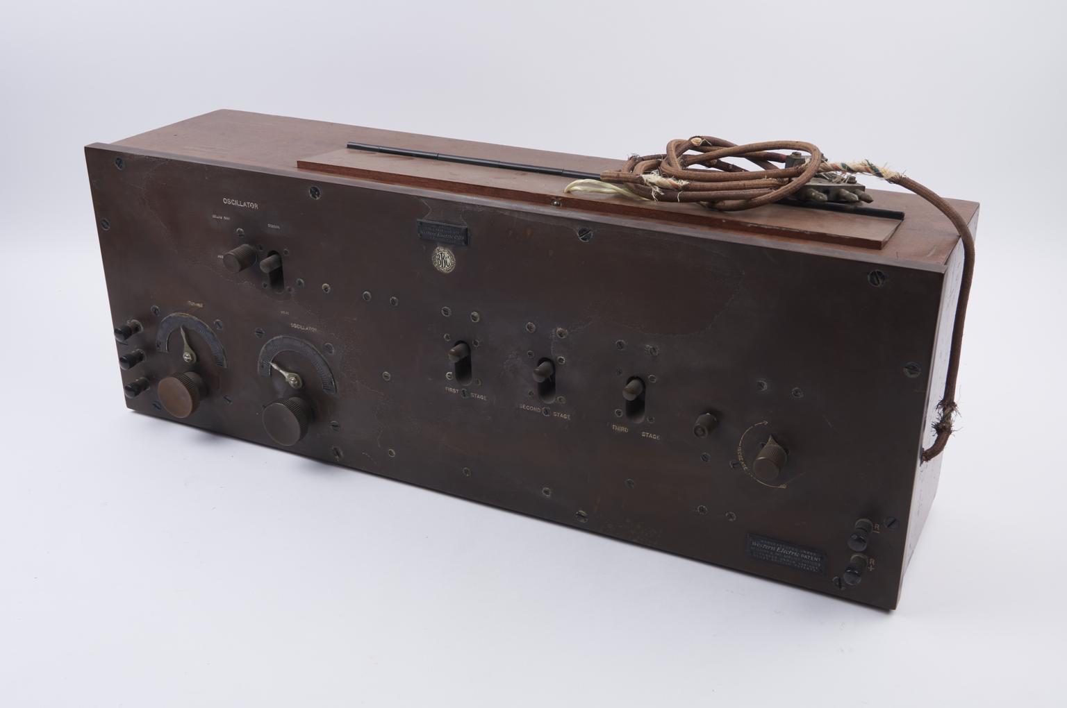 7-valve Supersonic heterodyne radio receiver