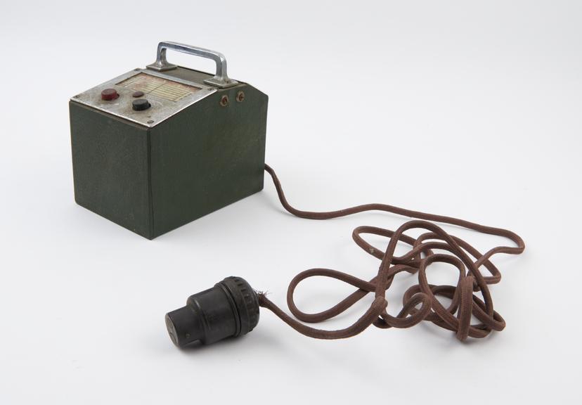 Synchronised remote control unit for broadcast receivers
