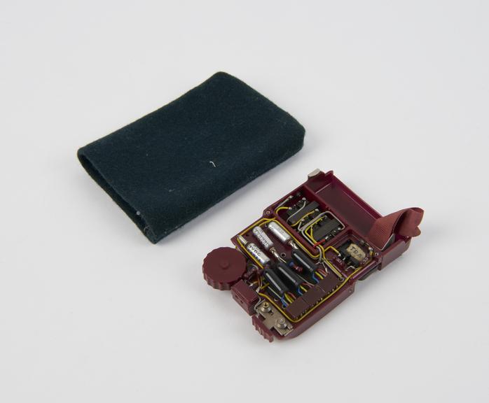 Chassis of Bonochord transistor hearing aid.