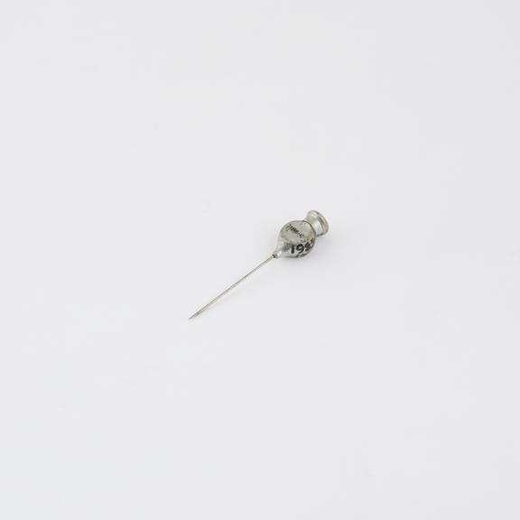 Summit hypodermic needle, steel, made by D and H