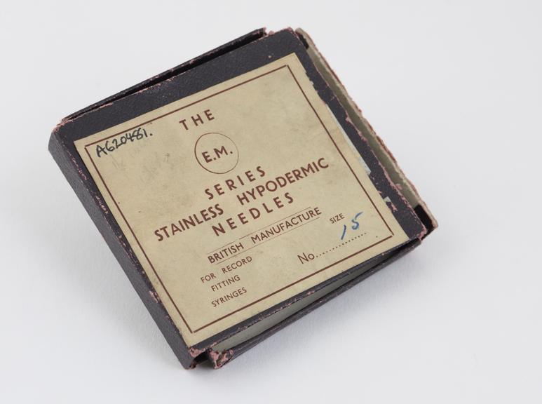 3 hypodermic needles, Record, no. 15, boxed, English, 1930-1955