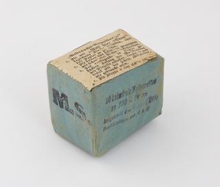 Rectangular blue paper packet containing 10 swabs