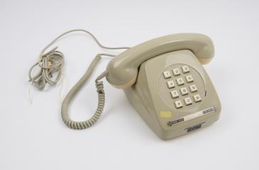 Telephone handset model 173 made by Bosse Telefohnbau