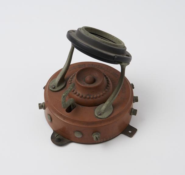 Berthou-Ader telephone instrument made by the Societe Generale