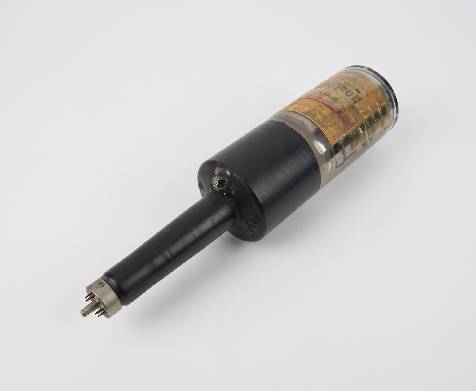 C.P.S. Emitron TV camera tube type 10764 | Science Museum Group Collection