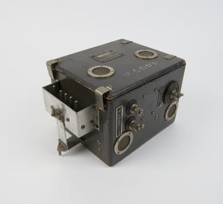 Aircraft radio telephony transmitter