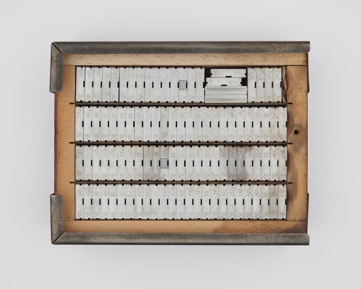 Display size matrices for Temple Script (Typeface series number: 455)
