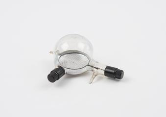 Photo-electric cell, KG1