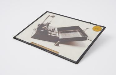 Instantaneous Light Box of thin iron; rectangular