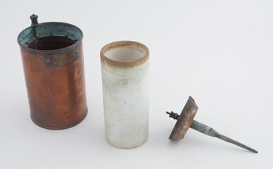 Primary electric cell, copper vessel