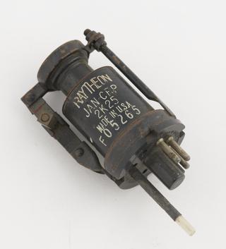 2K25 radar valve