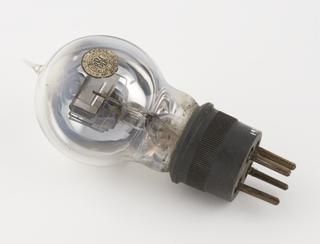 Triode valve