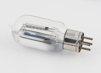 Loewe triode valve