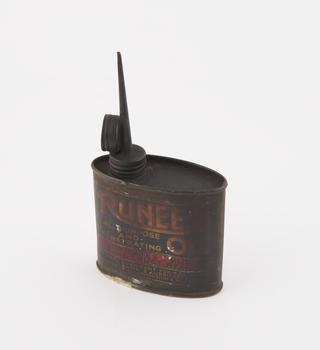 Oil can for Runeesi oil