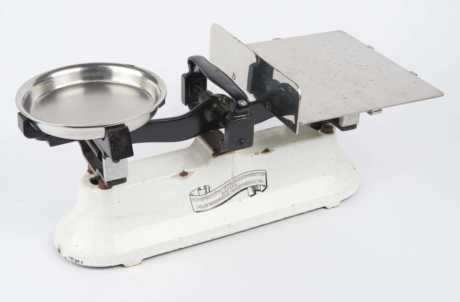 Counter Scales | Science Museum Group Collection