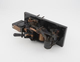 Power switchboard circuit breaker