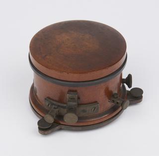 Edelmann moving magnet milli-ammeter with pointer and key mounted in lid