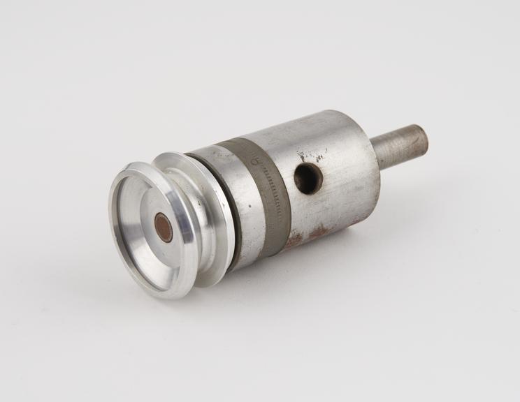 mechanical twisting element