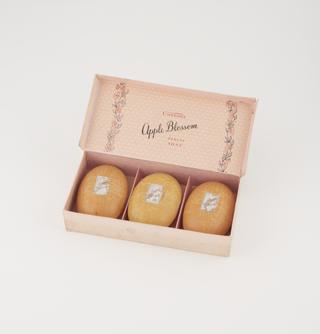 Cussons Apple Blossom box set containing 3 Apple Blossom Beauty Soap bars