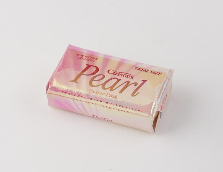 Cussons Pearl Oyster Pink soap