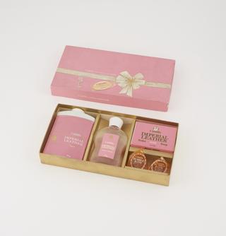 Cussons Imperial Leather Pink gift set containing