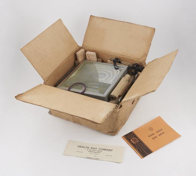 Sun-lamp in original box by Health Ray Co. in original box