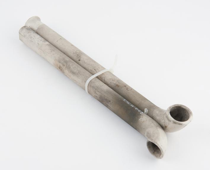 Porcelain lead-in tube, compri