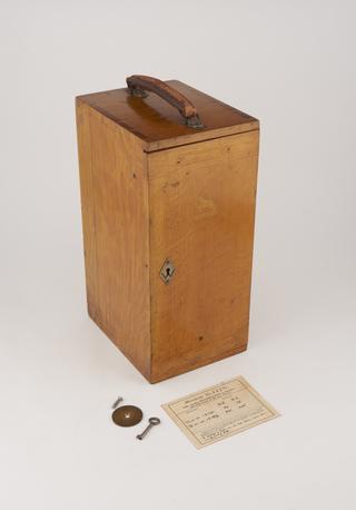 Wooden case for binocular compound microscope