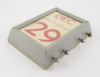 GPO Wall-Mounted Adjustable Calendar