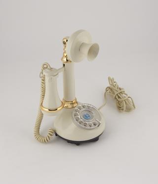 Retro Model 8005 Candlestick Telephone