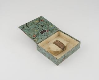 Old English Lavender soap in original paper box made by Yardley