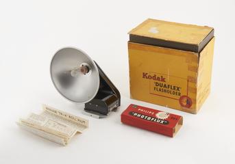 "Duaflex" Flash Holder