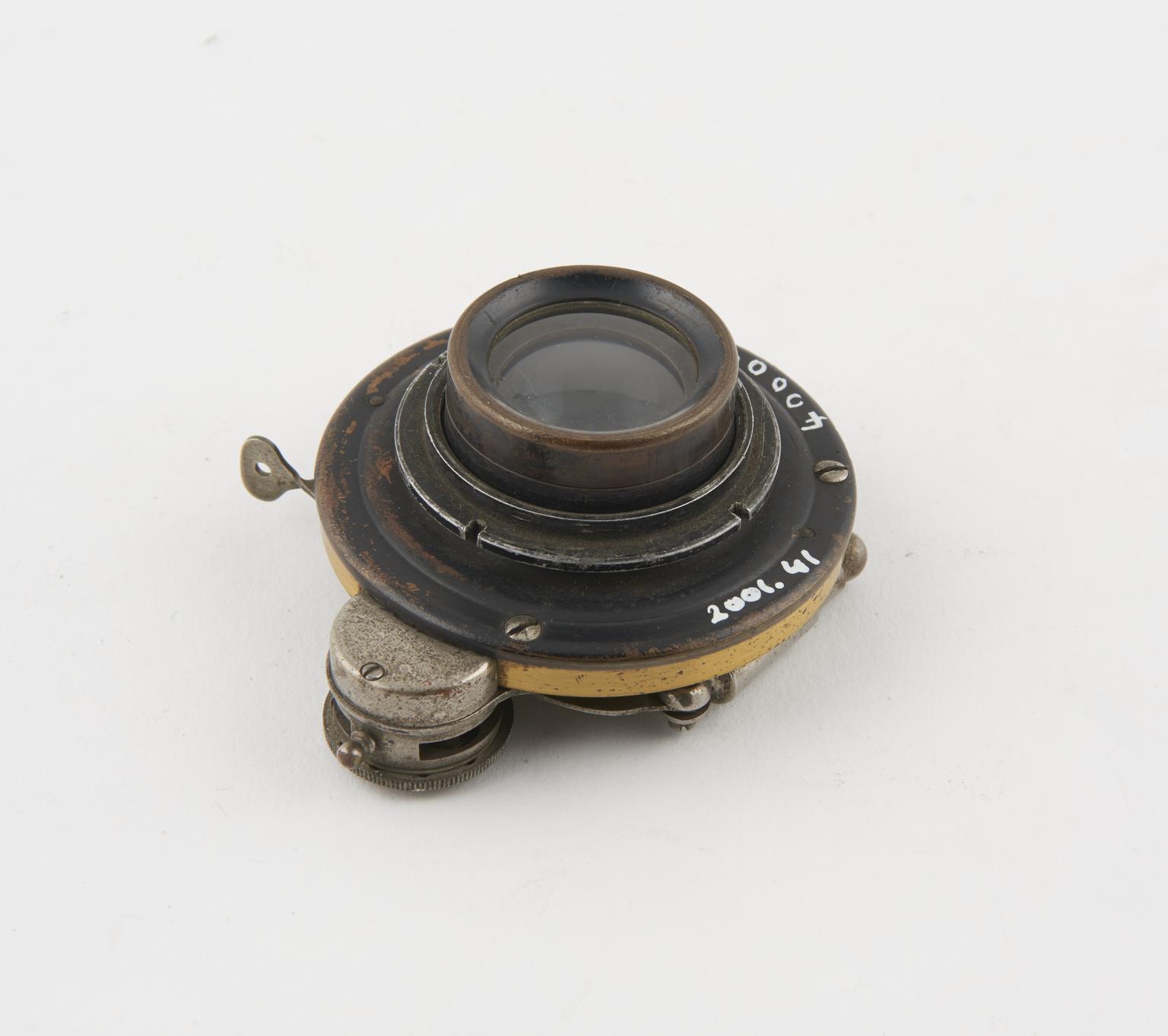 Unicum Camera Shutter | Science Museum Group Collection