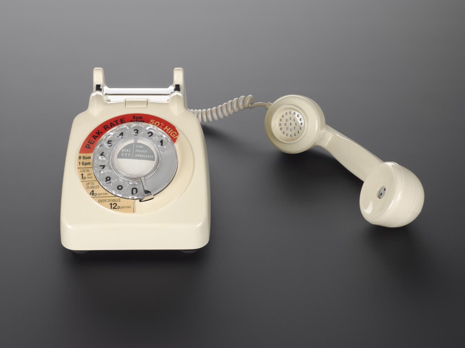 Post Office 706 telephone, 1958-1960 | Science Museum Group Collection