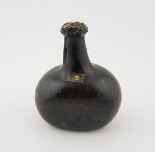 Wine bottle, flagon shape, flat sides