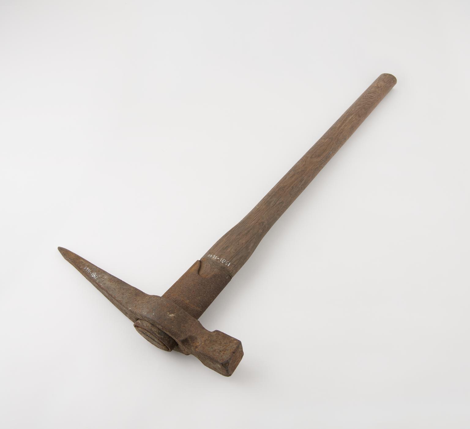 Traditional Pick Bull Pick | Science Museum Group Collection
